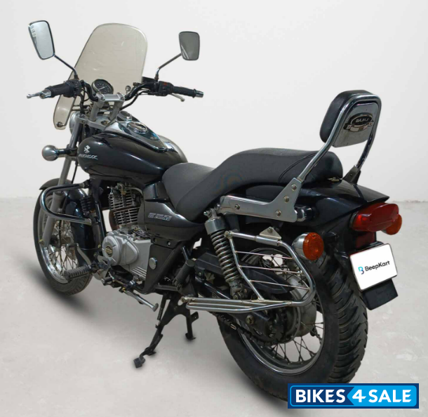 Bajaj Avenger 180 DTS-i