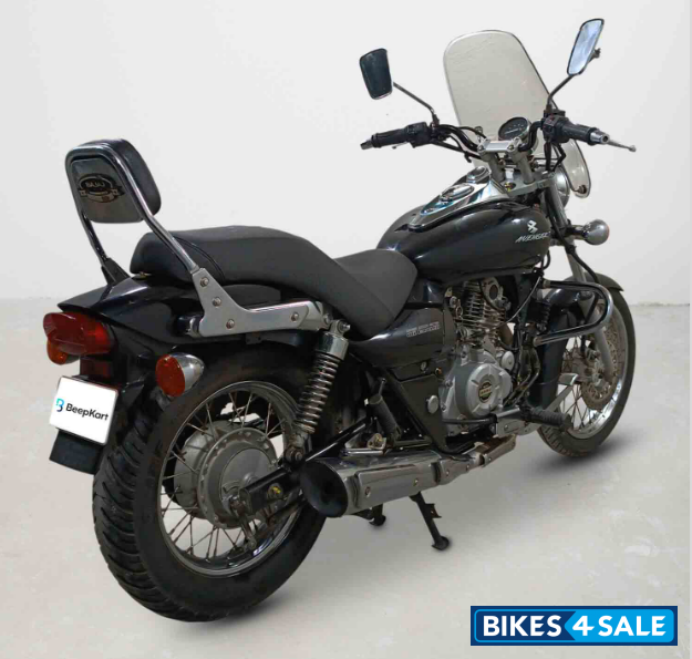 Bajaj Avenger 180 DTS-i