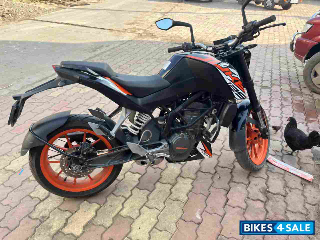 Black KTM Duke 125