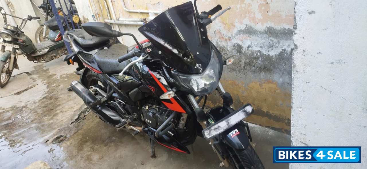 Black TVS Apache RTR 200 4V ABS Race Edition 2.0