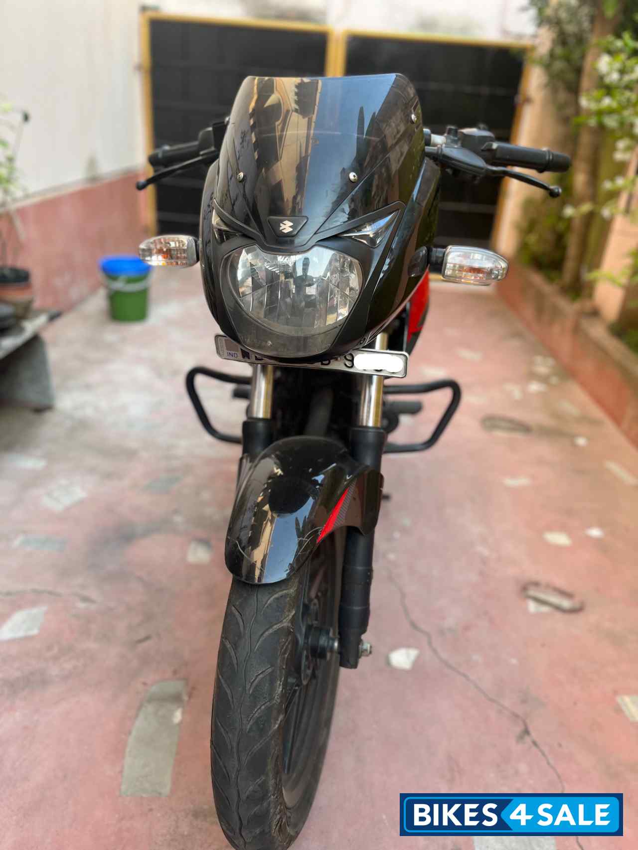 Black Bajaj Pulsar 150 Twin Disc BS6