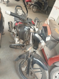 Red Bajaj V15
