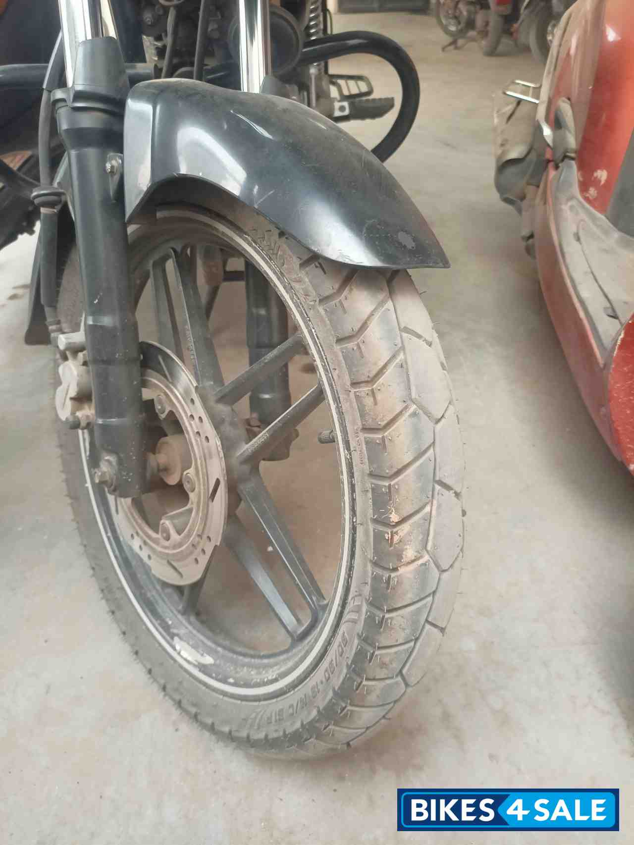 Red Bajaj V15