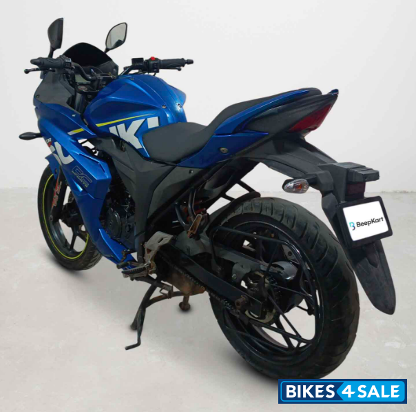 Suzuki Gixxer SF