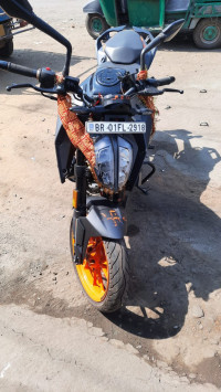 Black & Orange KTM Duke 250