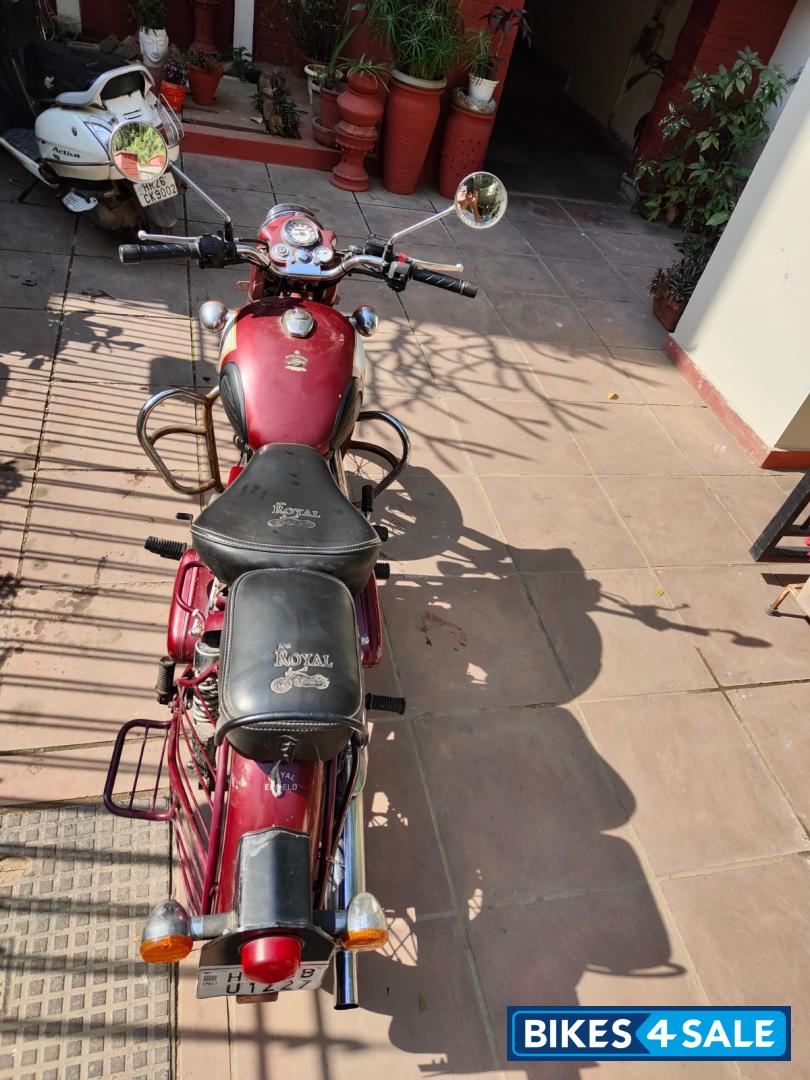 Maroon Royal Enfield Classic 500 Maroon Royal Enfield Classic 500