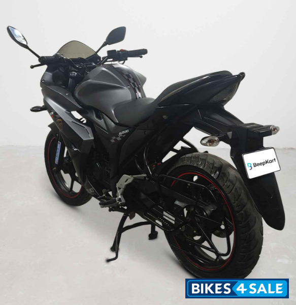 Suzuki Gixxer SF