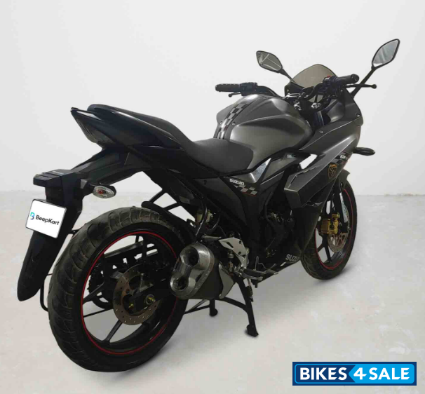 Suzuki Gixxer SF