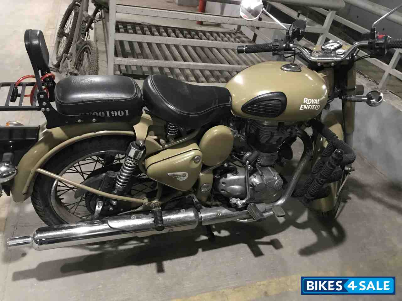 Royal Enfield Classic Desert Storm
