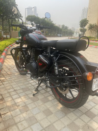 Black Royal Enfield Classic Stealth Black