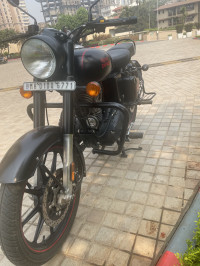 Black Royal Enfield Classic Stealth Black