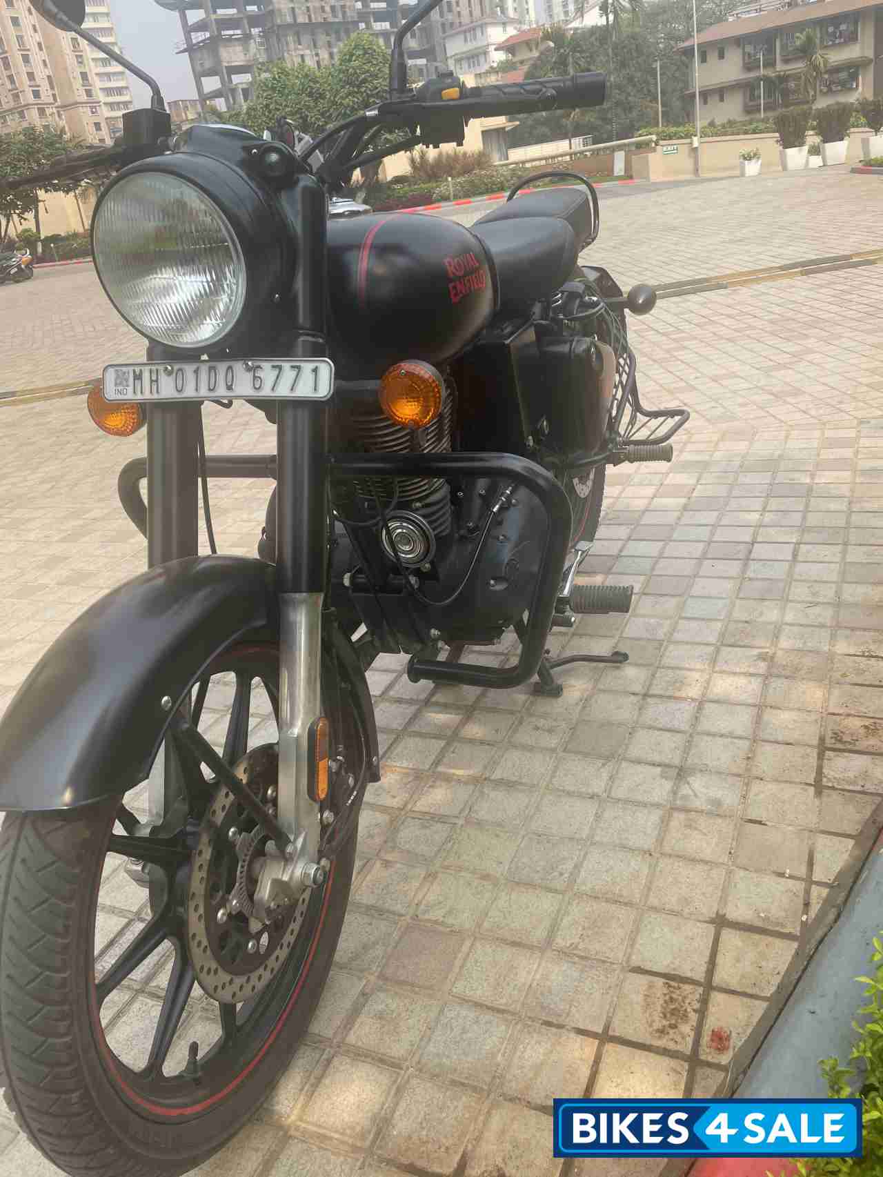 Black Royal Enfield Classic Stealth Black