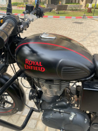 Black Royal Enfield Classic Stealth Black
