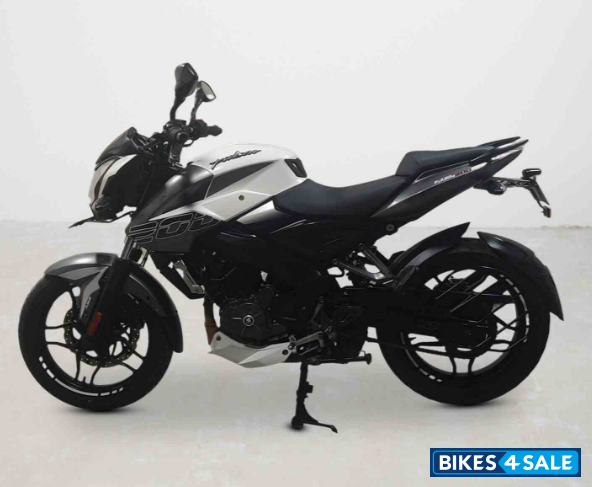 Bajaj Pulsar NS200