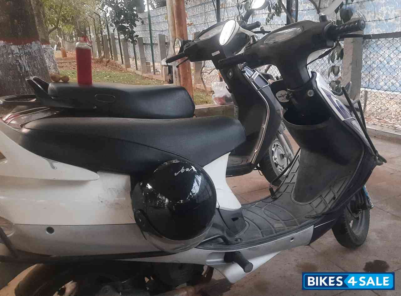 White TVS Scooty Pep Plus