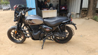 Royal Enfield Hunter 350 Metro