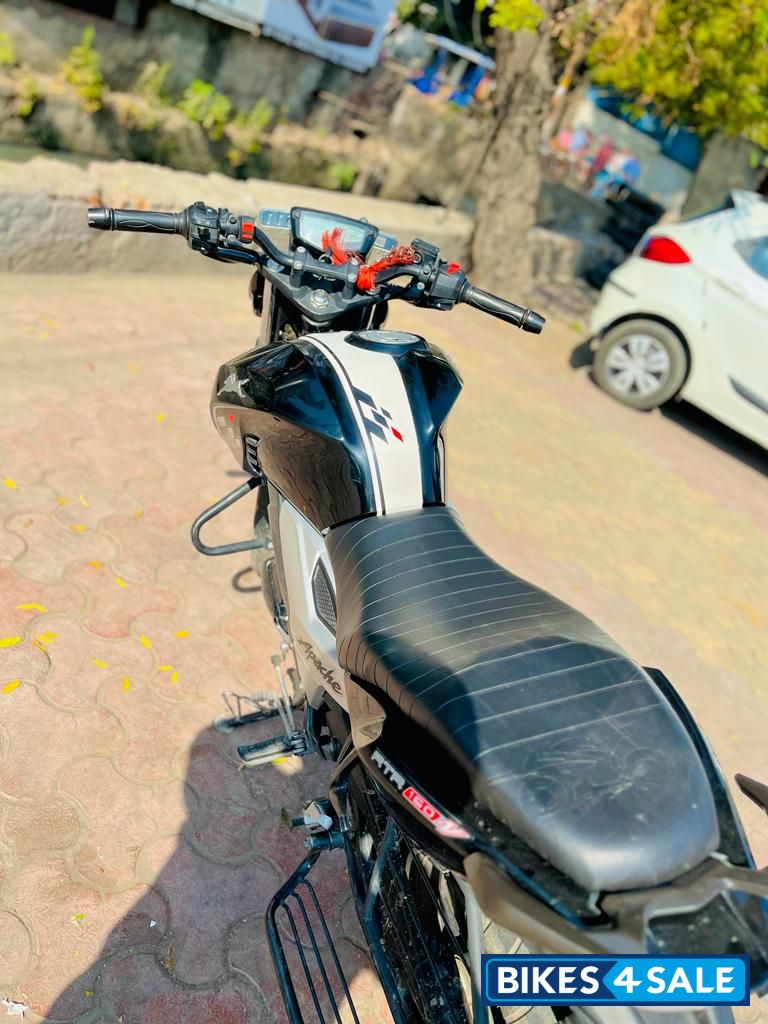 TVS Apache RTR 160 4V BS6
