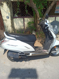 White Honda Activa 4G