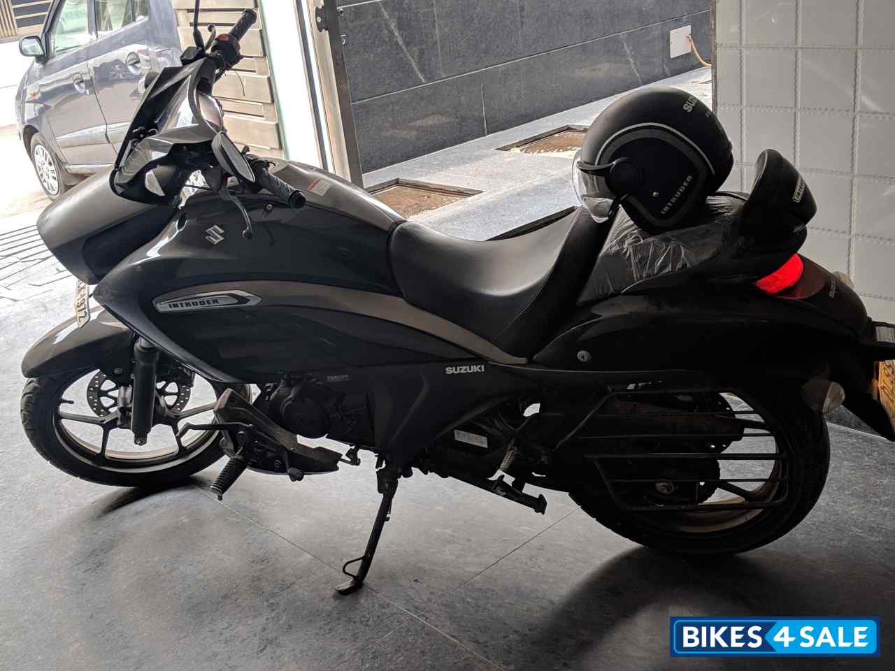 Black Suzuki Intruder 150