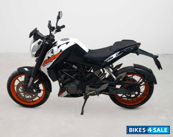 KTM Duke 200