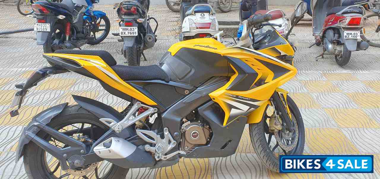 Yellow Bajaj Pulsar RS 200 ABS