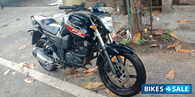 Black, Red Yamaha FZ16