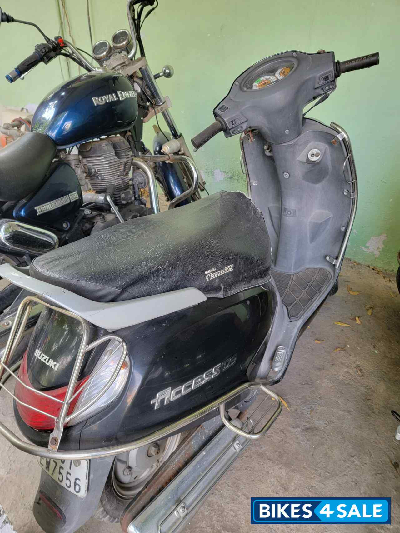 Black Suzuki Access 125