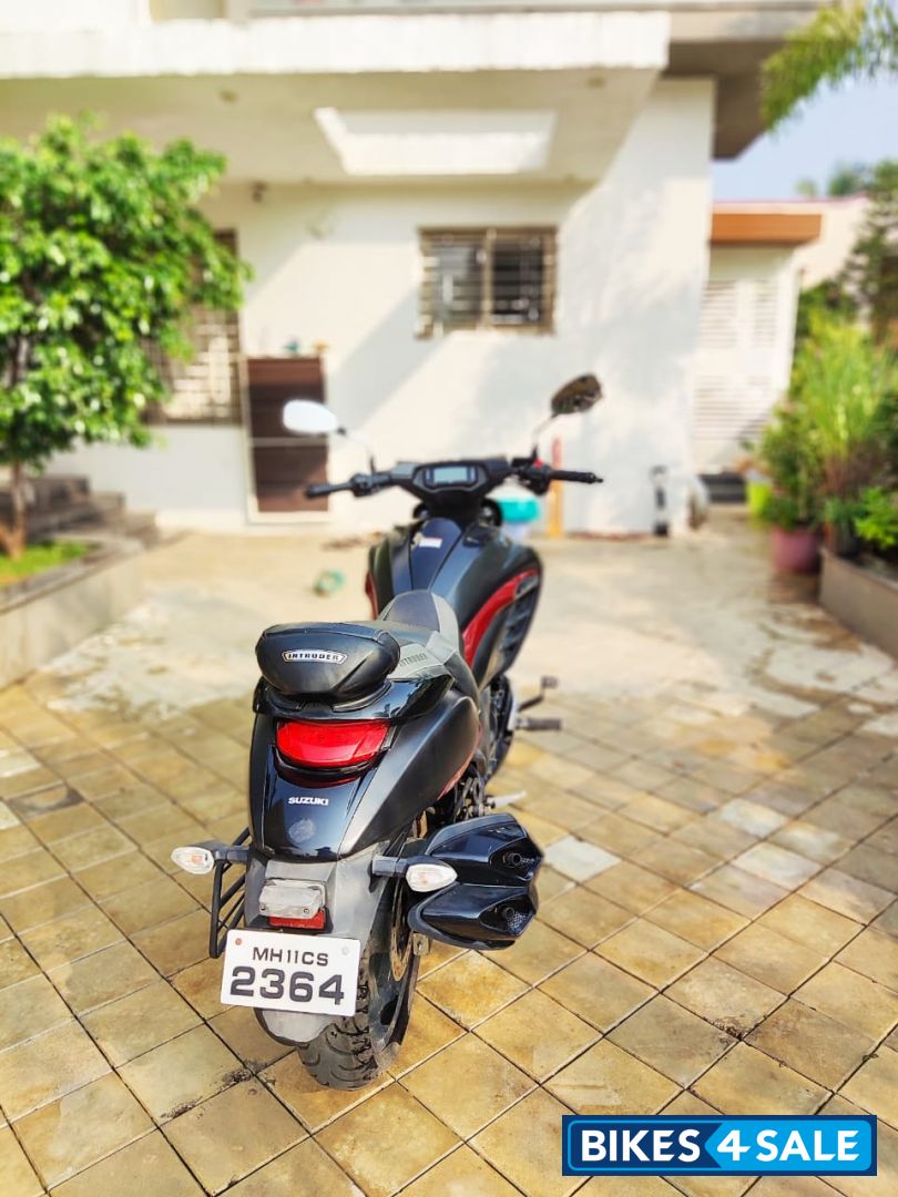 Red Black Suzuki Intruder 150