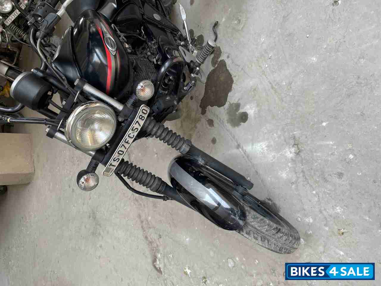 Bajaj Avenger 220 DTS-i