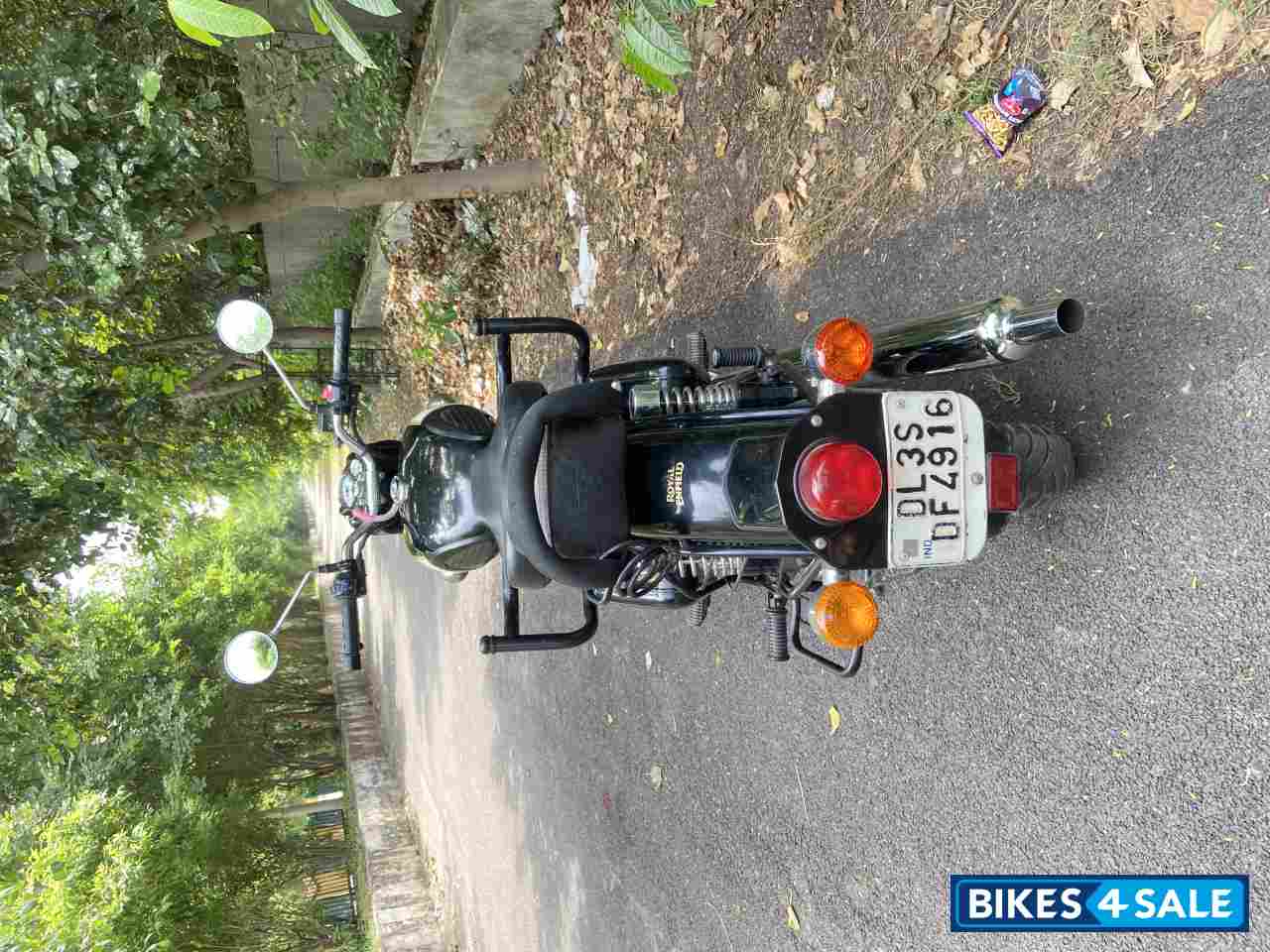 Black Royal Enfield Classic 350 Black Royal Enfield Classic 350