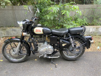 Black Royal Enfield Classic 350