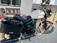 White Royal Enfield Thunderbird X 350