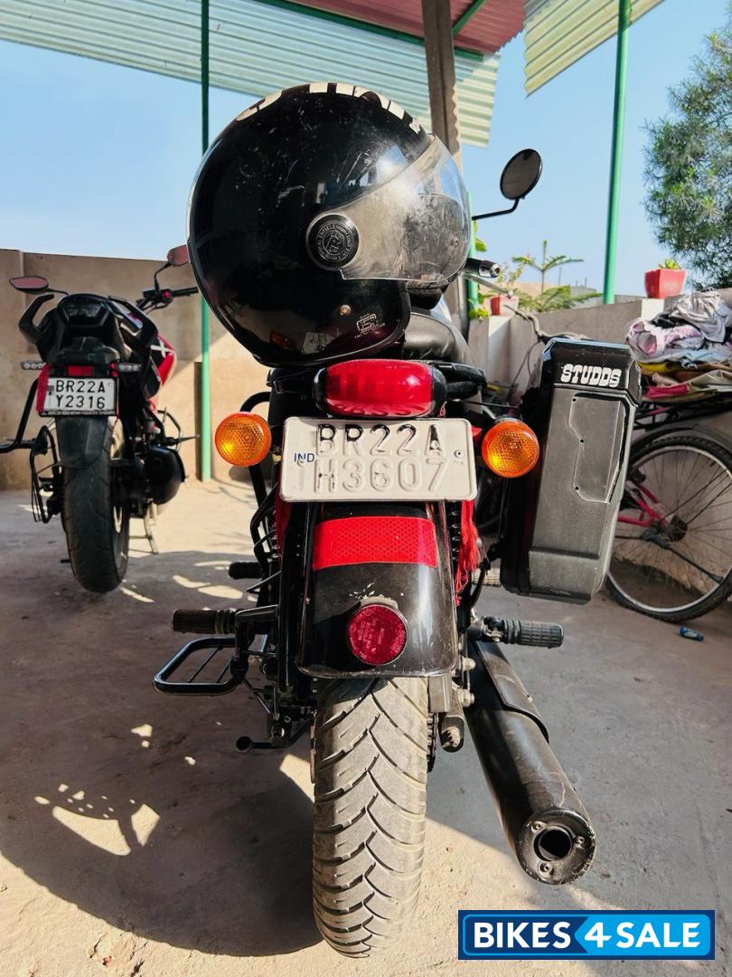 White Royal Enfield Thunderbird X 350