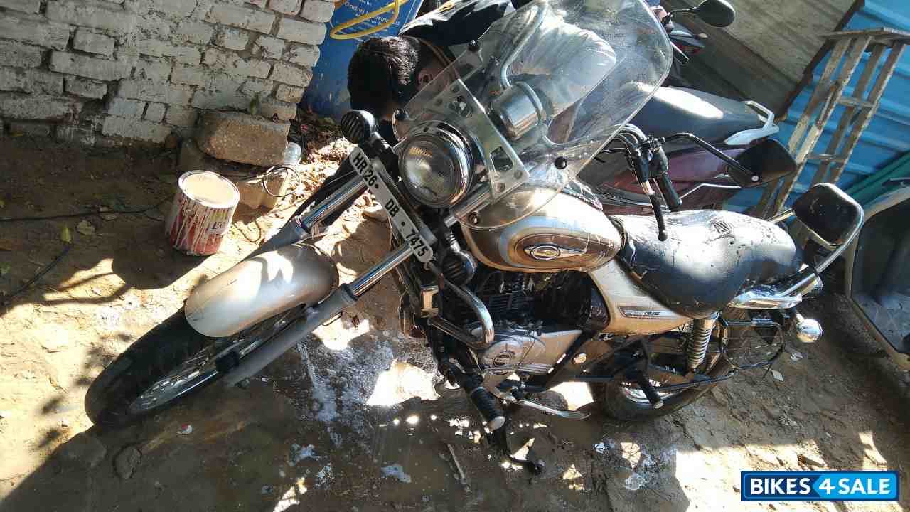 Bajaj Avenger Cruise 220