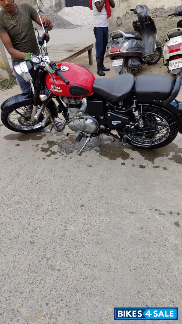 Red Black Royal Enfield Classic 350 BS VI
