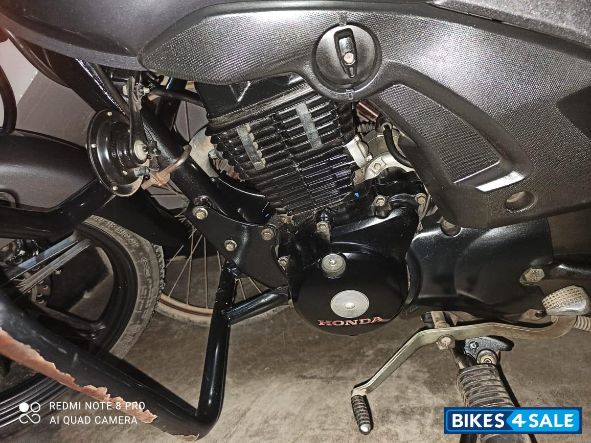 Grey Honda CB Shine SP