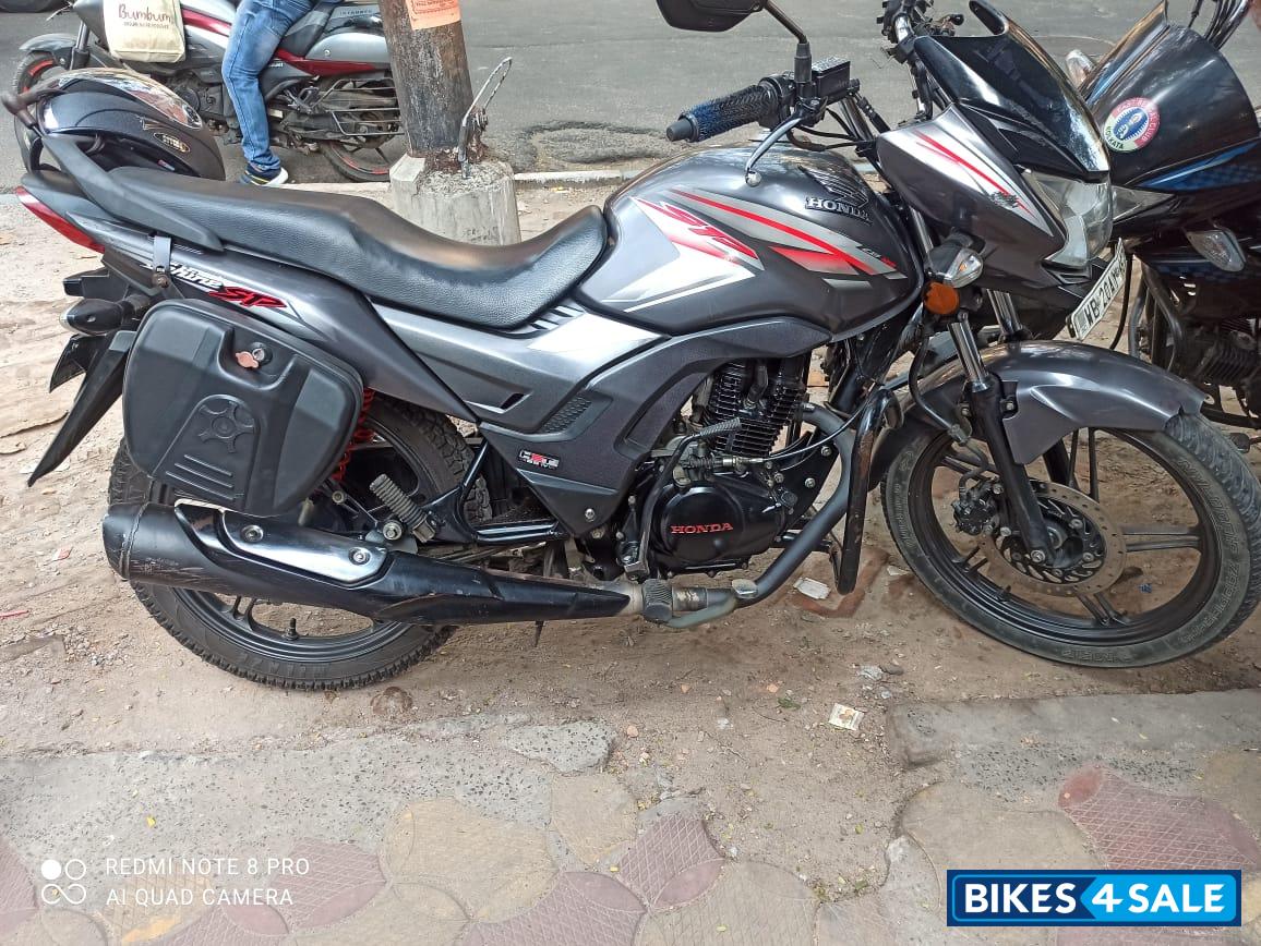 Grey Honda CB Shine SP