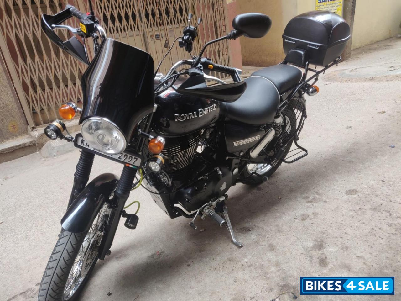 Flicker Black Royal Enfield Thunderbird 350