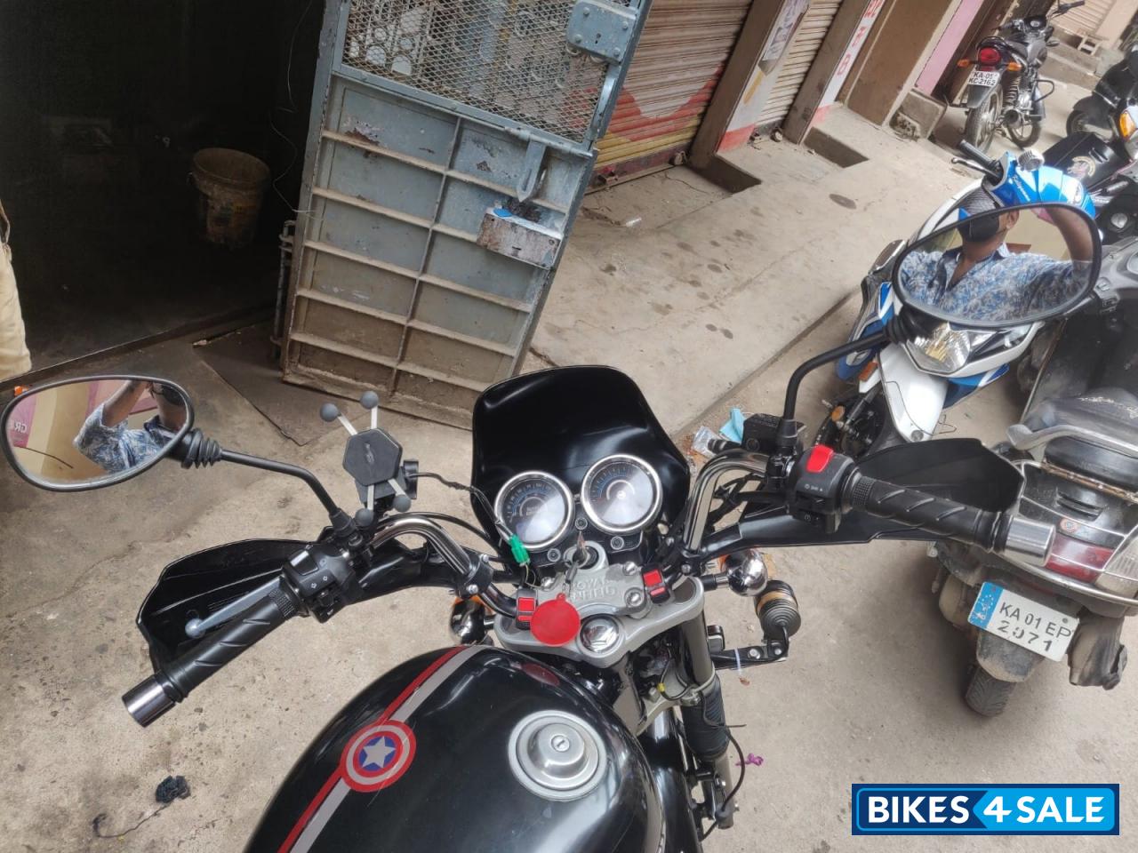 Flicker Black Royal Enfield Thunderbird 350