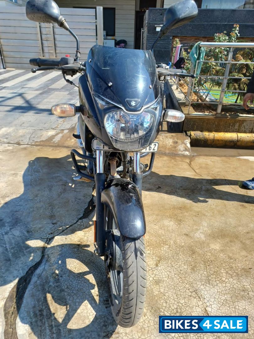 Black Bajaj Pulsar 125