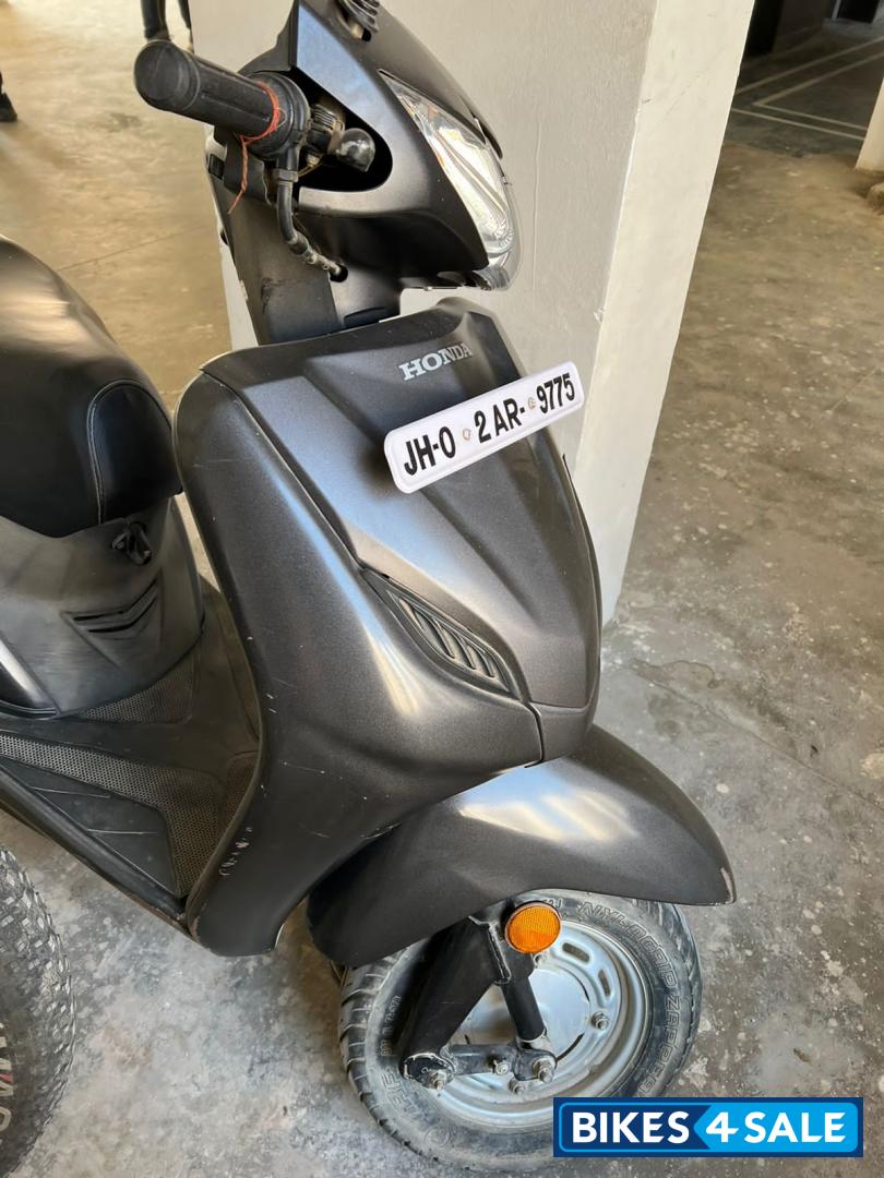 Gray Honda Activa 4G