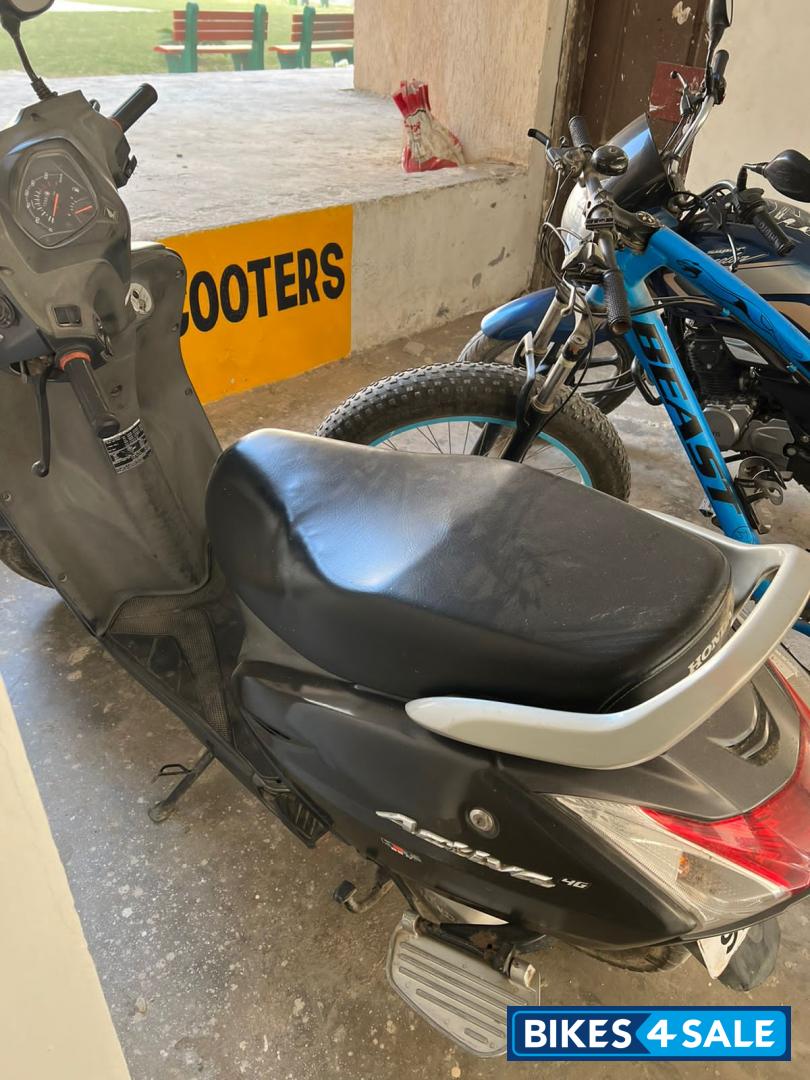 Gray Honda Activa 4G