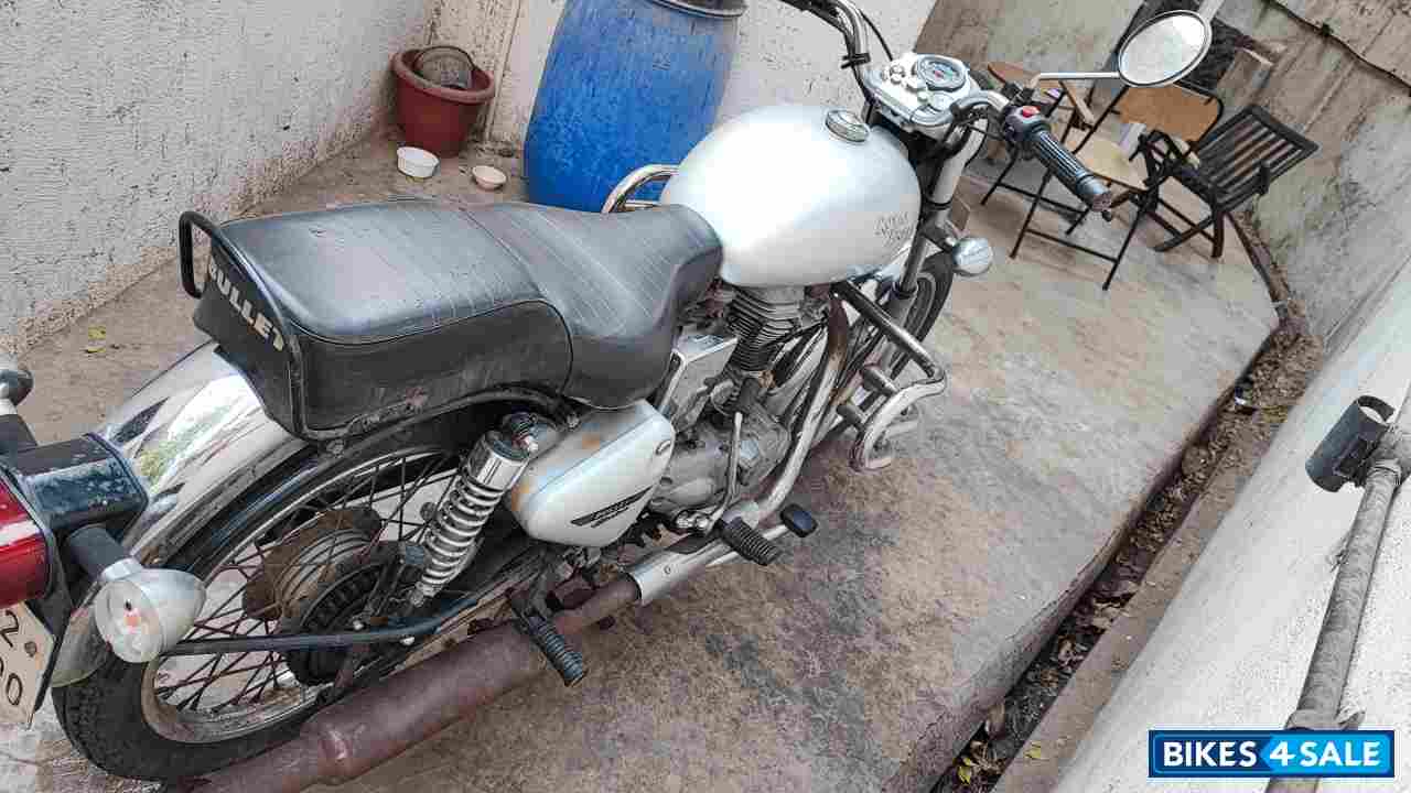 Silver Royal Enfield Bullet Electra
