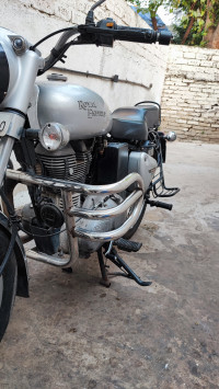 Silver Royal Enfield Bullet Electra