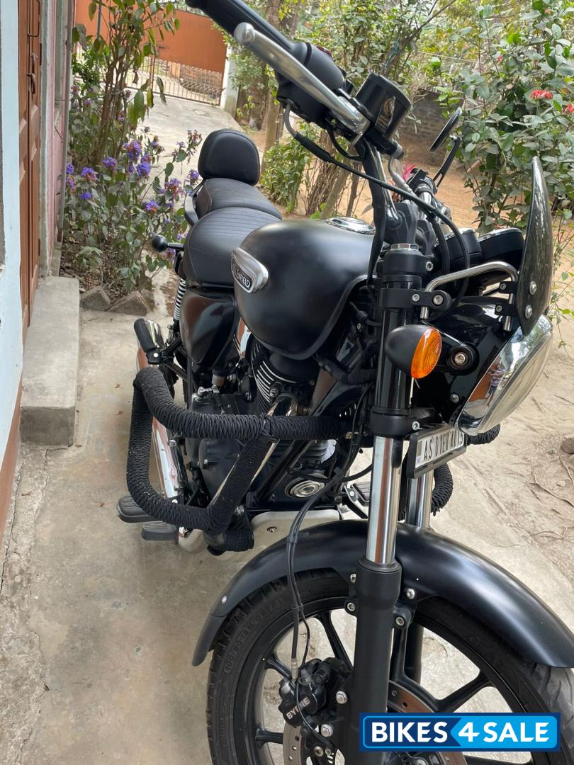 Royal Enfield Meteor 350 Stellar