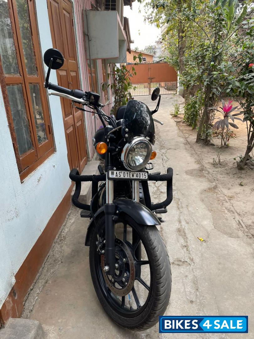 Royal Enfield Meteor 350 Stellar