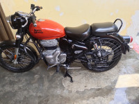 Red Royal Enfield Classic 350