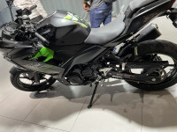 Carbon Grey Kawasaki Ninja 400 BS6 2023