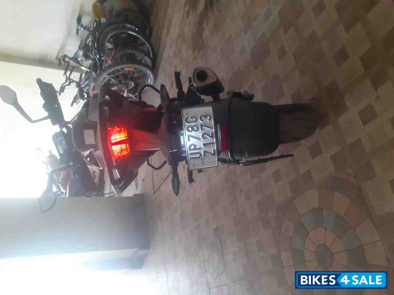 Silver Metallic Matt KTM Duke 390 2022