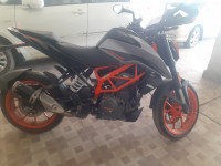 Silver Metallic Matt KTM Duke 390 2022